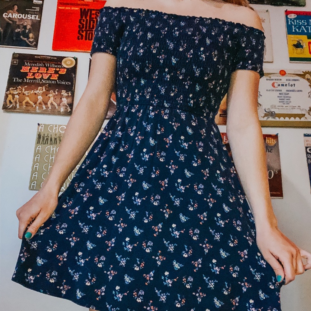 💗 3/$20 off the shoulder dress